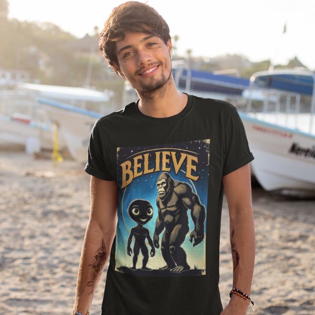 Camiseta Believe Alien Bigfoot Tee Cryptid Shirt (Subido por el creador)