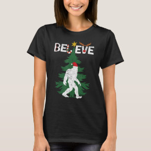 Camiseta Believe Bigfoot Sasquatch Yeti Santa Hat Navidades