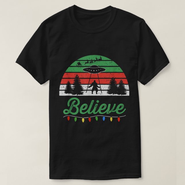 Camiseta Believe UFO Bigfoot Christmas Retro Design (Diseño del anverso)