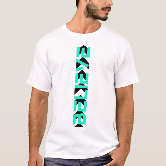Camiseta BELIEVE Vertical Statement Tee (Anverso)