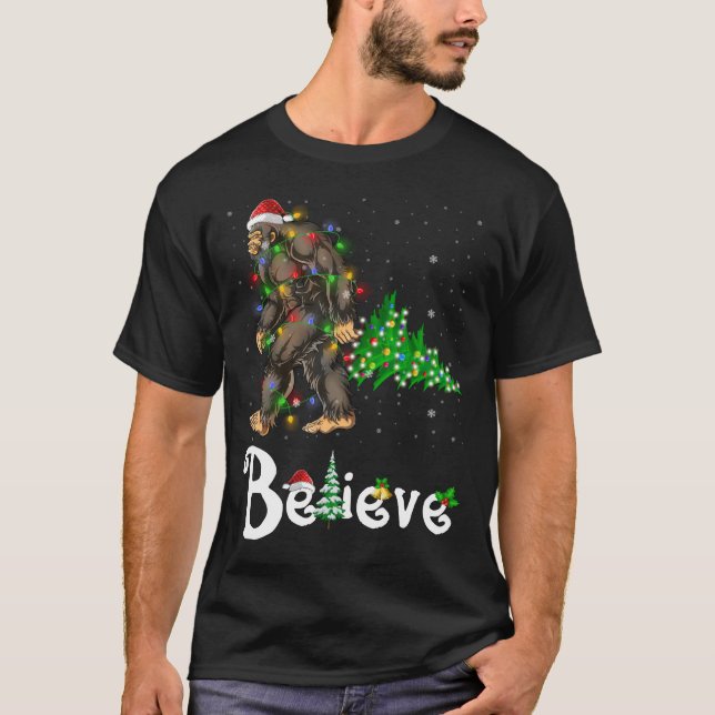 Camiseta Belig Bigfoot Sasquatch Santa Hat Navidades (Anverso)