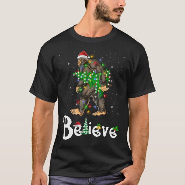 Camiseta Belig Bigfoot Sasquatch Santa Hat Navidades (Anverso)
