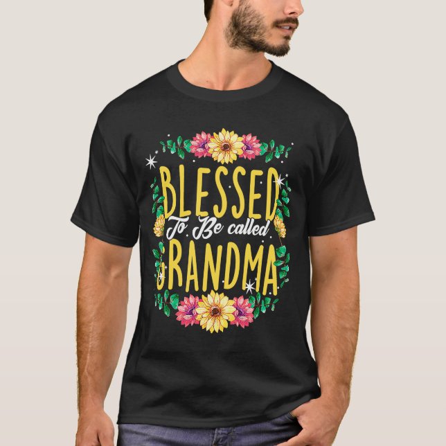 Camiseta Bendita De Ser Llamada Abuela Flores Abuela M (Anverso)