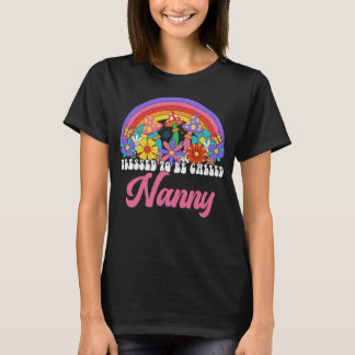 Camiseta Bendita Por Ser Llamada Nanny Rainbow Groovy Hippi