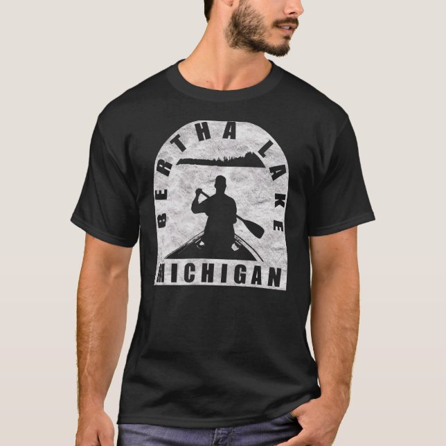 Camiseta Bertha Lake Canoeing Michigan (Anverso)