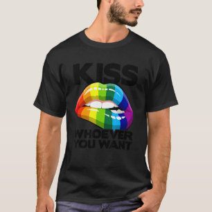 Camiseta Besa a quien quieras diversidad pansexual lesbiana