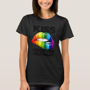 Camiseta Besa a quien quieras diversidad pansexual lesbiana