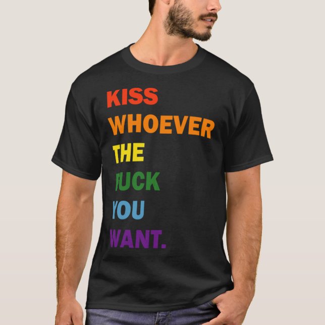 Camiseta Besa a quien quieras la lesbiana gay arcoiris PRI (Anverso)