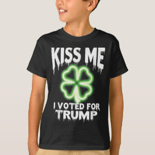 Camiseta Bésame por Trump Shamrock irlandés