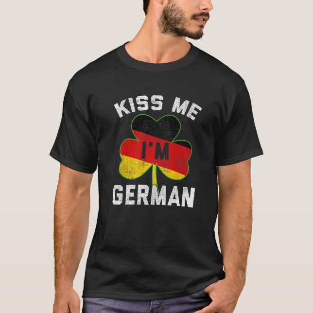 Camiseta Bésame soy alemán el Día de San Patricio Alemania  (Anverso)