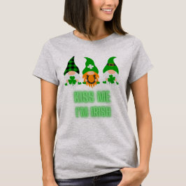 Camiseta Bésame soy irlandés St. Patrick's Day Gnome Shamro