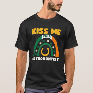 Camiseta Bésame, soy un ortodoncista de St Patricks Day Pun