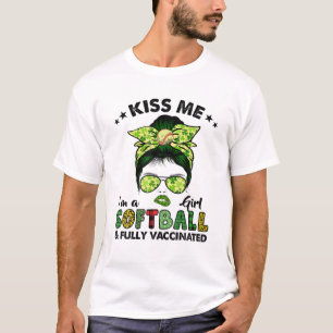 Camiseta Bésame Un Chica De Softbol Shamrock St Patri