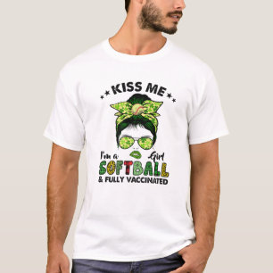 Camiseta Bésame Un Chica De Softbol Shamrock St Patri