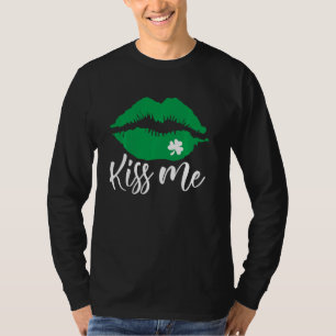 Camiseta Bésame verde levanta cerveza que coincide con el d