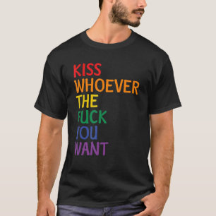 Camiseta Besar a quien quieras Bandera del Orgullo Arcoiris