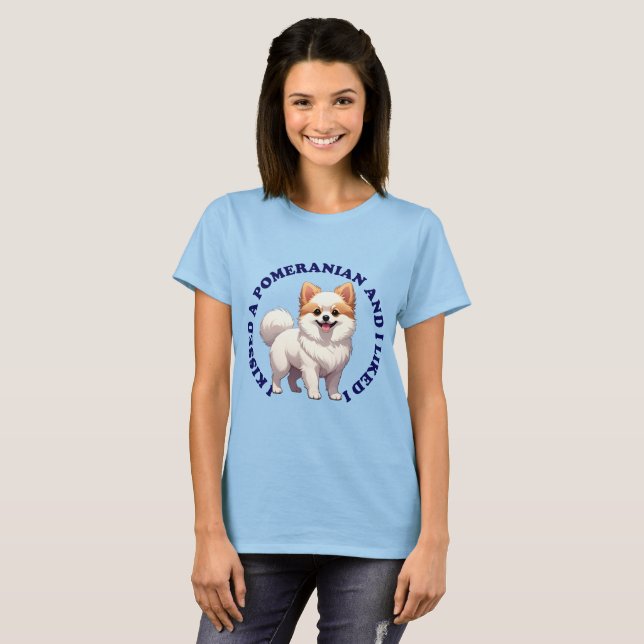 Camiseta Besé a un cachorro Pomerania (Anverso completo)