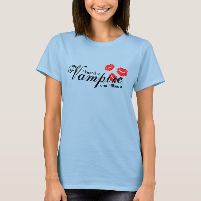 Camiseta Besé a un vampiro (Anverso)