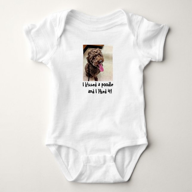 Camiseta Besé un caniche (Anverso)