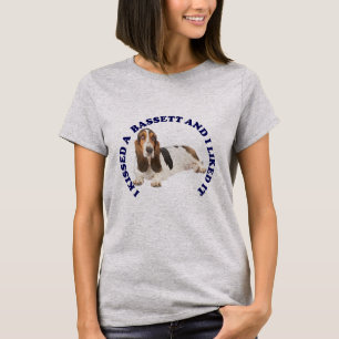 Camiseta Besé una hebra de Bassett