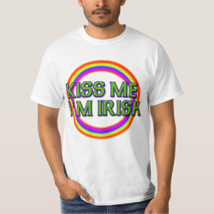Camiseta Béseme que soy irlandés con el arco iris lleno