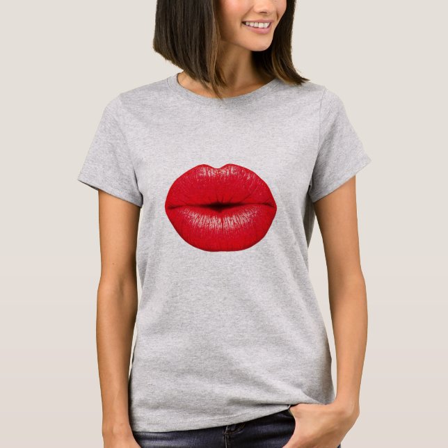 Camiseta Beso de arte pop con lápiz labial de los labios ro (Anverso)