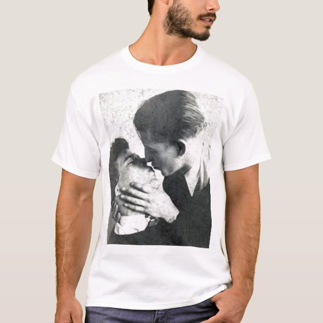 Camiseta Beso de pasión de pareja gay vintage (Anverso)