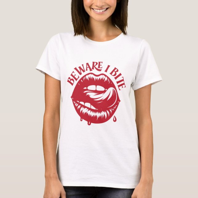 Camiseta Beware I Bite: Halloween Lips Tee (Anverso)