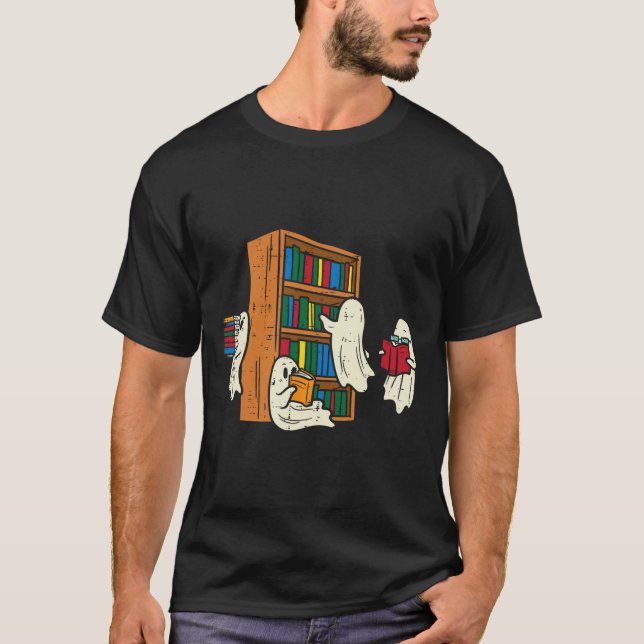 Camiseta Bibliotecario Halloween B de docente que lee libro (Anverso)