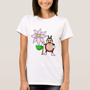 Camiseta Bicho de colores con flor.PNG
