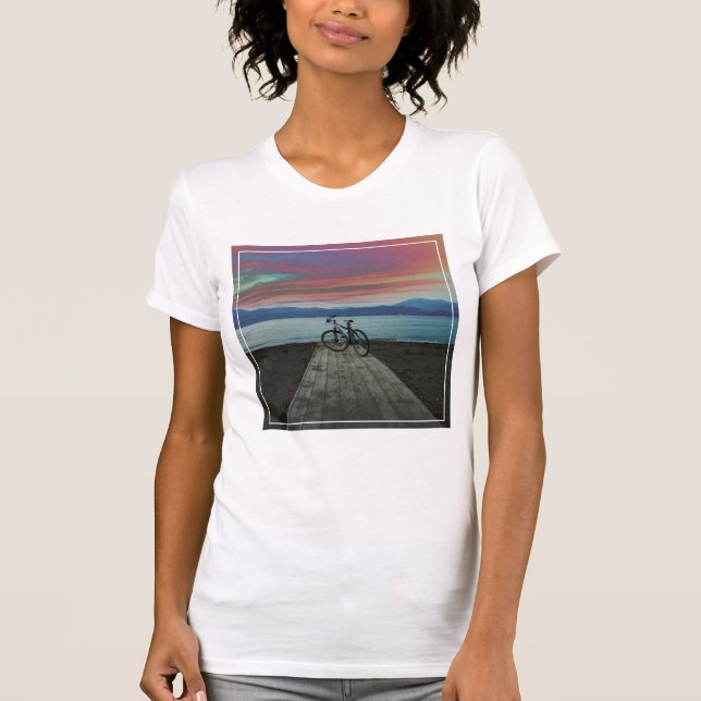 Camiseta Bicicleta en el muelle| Grecia (Anverso)