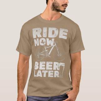 Camiseta Bicicleta Y Ciclismo De Cerveza Más Tarde En Monta