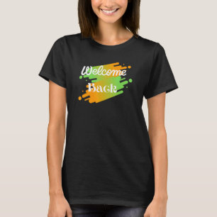 Camiseta Bienvenido de vuelta con colores verdes y de mango