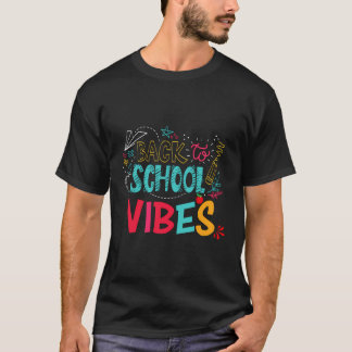 Camiseta Bienvenidos De Vuelta A La Escuela Vibes Feliz Pri