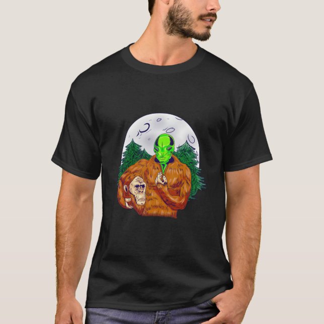 Camiseta Bigfoot Alien Face Sasquatch Ufo Believers (Anverso)