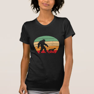 Camiseta Bigfoot Caminando Perro Pointer Alemán de Pelo Cor