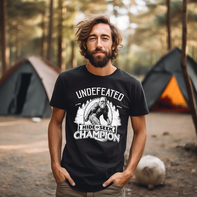 Camiseta Bigfoot - Campeón Invicto de Escondite (Subido por el creador)