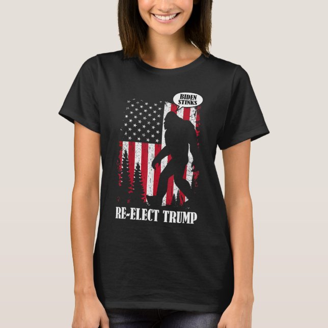 Camiseta Bigfoot dice que Biden Stinks (Anverso)
