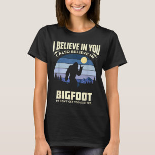 Camiseta Bigfoot Divertido Cree Atardecer Vintage Sasquatch