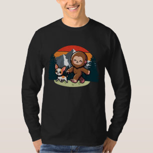 Camiseta Bigfoot Lindo Caminando con Chihuahua Adorable