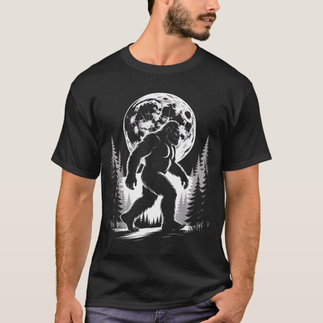 Camiseta Bigfoot Moonlight Sasquatch Forest Cryptid Outdoor (Anverso)
