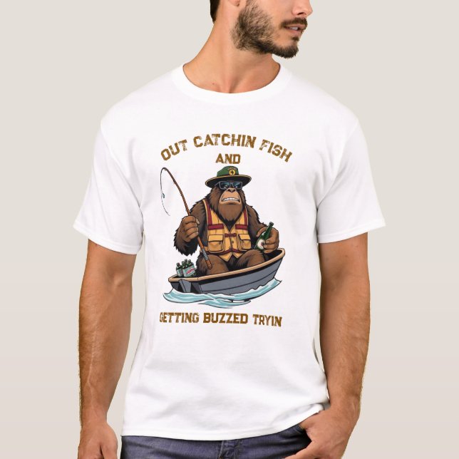 Camiseta Bigfoot Pescando y Bebiendo (Anverso)