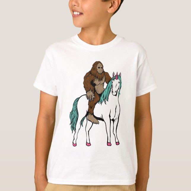Camiseta Bigfoot que monta un unicornio (Anverso)