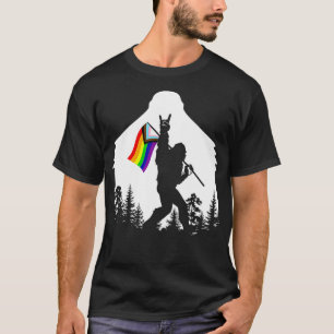 Camiseta Bigfoot Rock On LGBTQ Progressive New Pride Flag 
