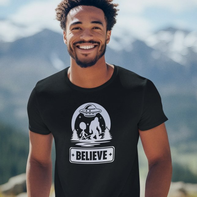 Camiseta Bigfoot Sasquatch Believer Alien Ufo Cryptid Mens (Subido por el creador)