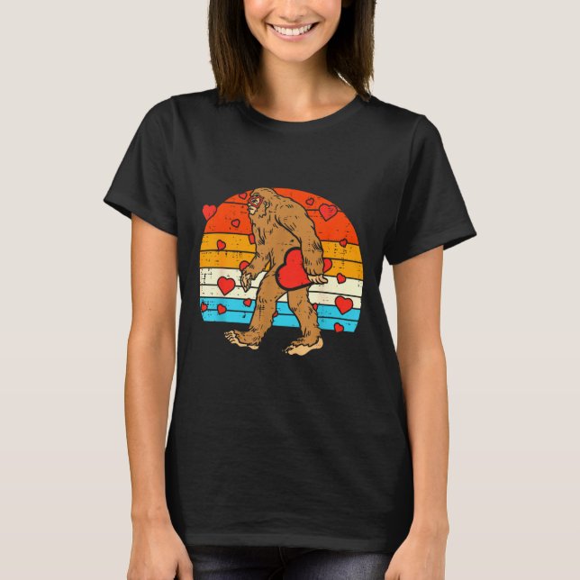 Camiseta Bigfoot Sasquatch Retro Heart Funny Valentines Day (Anverso)