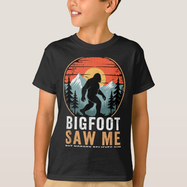 Camiseta Bigfoot Saw Me But Nobody Believes Him Humor Funny (Anverso)