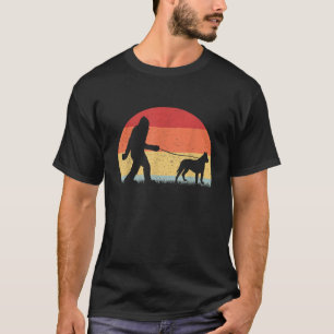 Camiseta Bigfoot Vintage Caminando Pit bull Perro Sasquatch