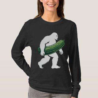 Camiseta Bigfoot with Cucumber for Adventurous Campers and