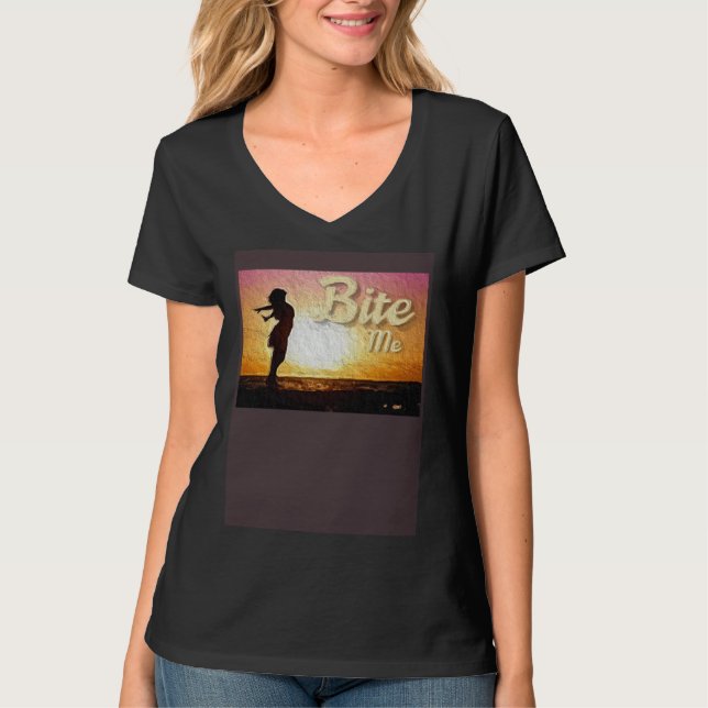 Camiseta Bite Me Girl on Beach Painting (Anverso)